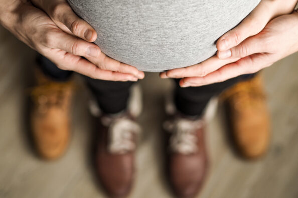Babybauch-Shootings mit Abstand